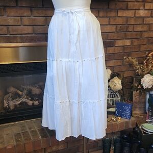 Dress Barn Size Medium White Multi Tiered Skirt 100% Cotton Lightweight Spring